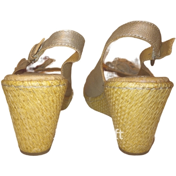 b.o.c. Born Concept Metallic Gold Open Toe with Flower; Adjustable Slingback sz6 - Picture 6 of 9